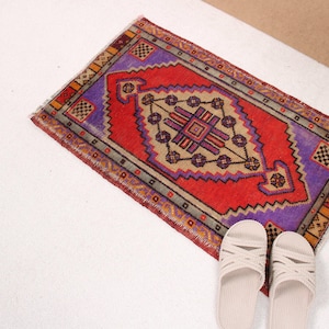Vintage Turkish Rug, Small Floor Rug, 49x75cm