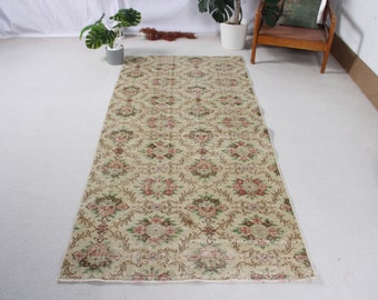 Tappeto turco vintage, dimensioni 3,6x7,9 piedi (109 x 242 cm), colore rosa, in lana tinta unita.