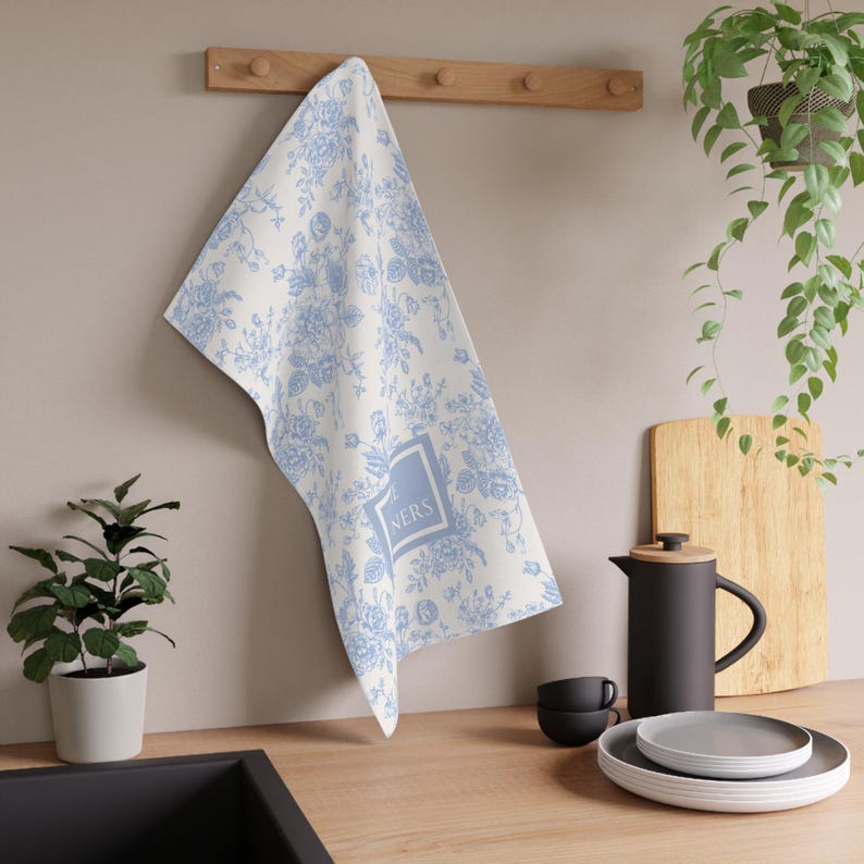 Personalized Chinoiserie Tea Towel, Custom Kitchen Towel, Blue Toile Kitchen Towel, Gift for Home Chef, Housewarming, Wedding, Cotton Towel