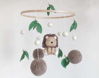 Felt mobile | baby mobile | nursery mobile | sleepy bear mobile | lion mobile | animal mobile |