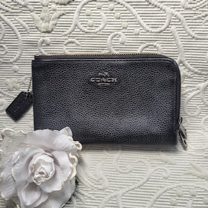 COACH Double-Zip Pebble Leather Wallet/Black & Cream Two-Tone Small Design Clutch/Collectible Designer Elegant Accessory/No.161