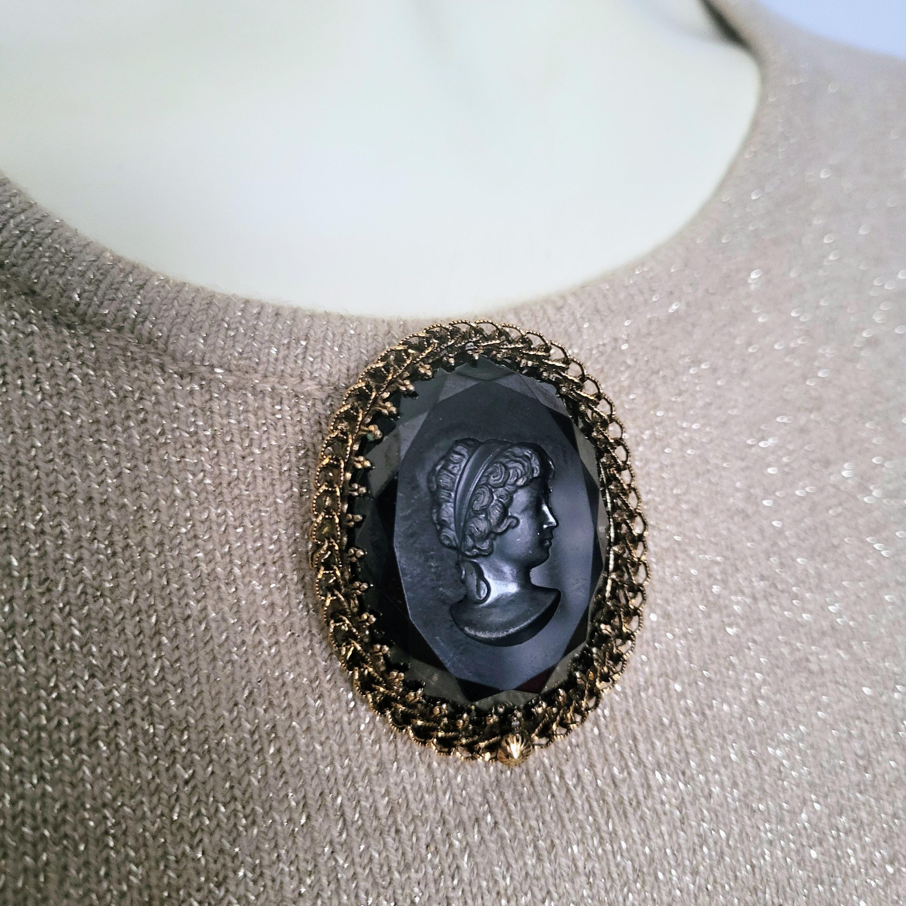 Rare Find/black Glass Intaglio Cameo Brooch Pendant 