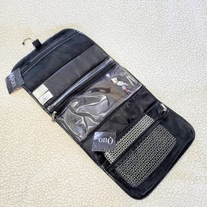 Trousse de voyage à suspendre motif géométrique noir et blanc/trois poches zippées petite trousse de maquillage amovible/trousse de toilette pratique/idée cadeau/426
