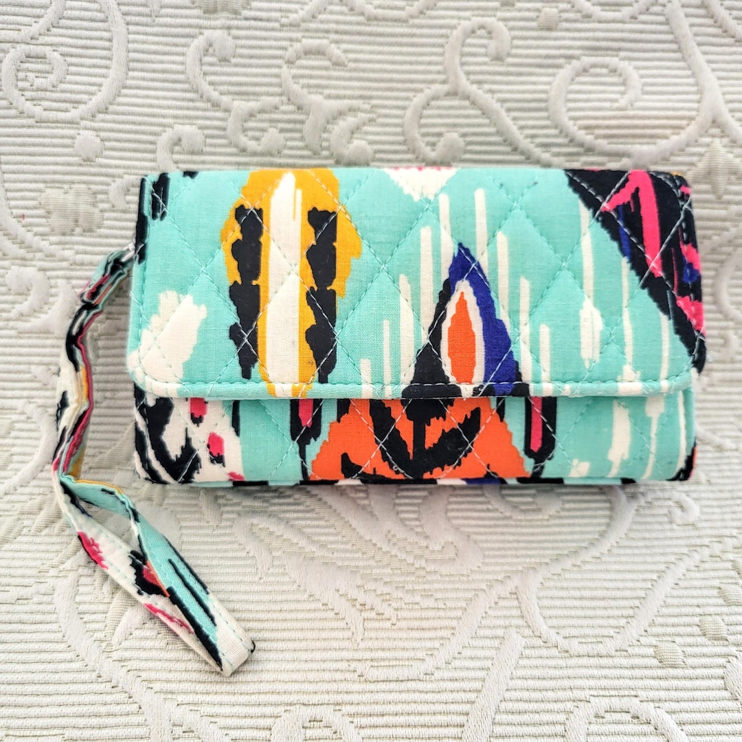 VERA BRADLEY Bifold Pueblo Pattern Wristlet Wallet/double Side