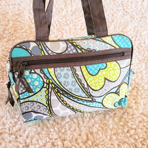 THIRTY ONE Zipper Closure Handy Travel Toiletry Hand Bag water Resistence Blue and Green Pastel Floral Heart Pattern Cosmetic Bag no.132 Etsy