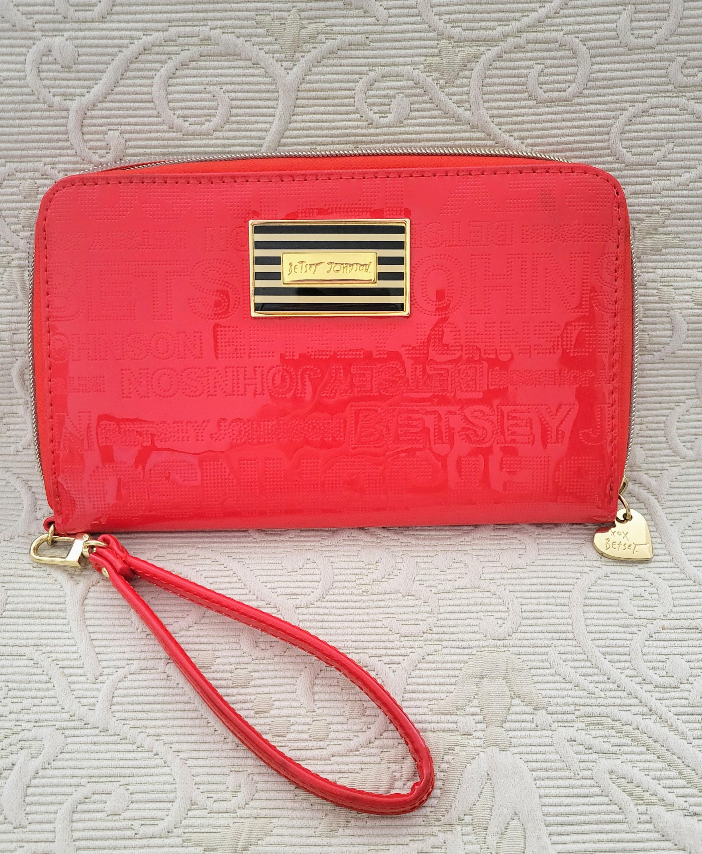 Betsey Johnson Large Wristlet Wallet Bright Red Signature Pattern Statement Designer Bright Color Lacquered Lipstick Red Faux Leather No.362