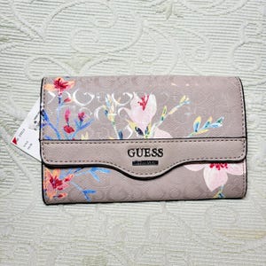 Guess 1981 - Etsy New Zealand display picture 2