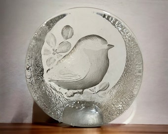 Vintage Mats Jonasson Chickadee #9205 Full Lead Crystal Paperweight Sweden Signed