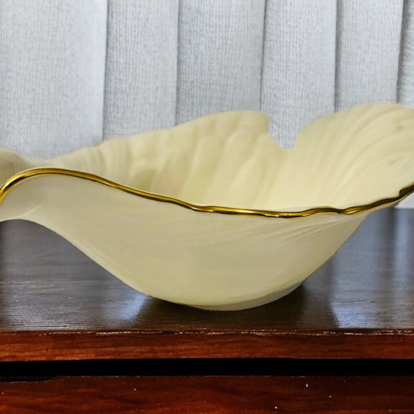 Vintage Lenox Ivory Peace Dove Bowl