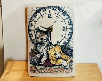 Vintage 1990 Santa Barbara Ceramic Design Kittens in Yarn Handmade Clock