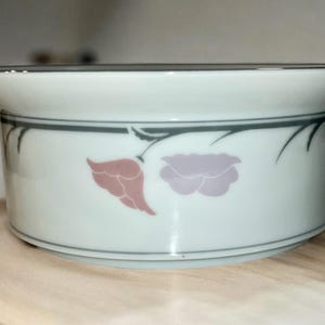 Soufflé Dansk Tivoli – Belles Fleurs Taupe – 8 1/4 Pouces – Céramique Japon