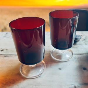 Vintage Set of 2 Cavalier Ruby by Cristal D&#39;Arque Durand Wine Glasses 5” France