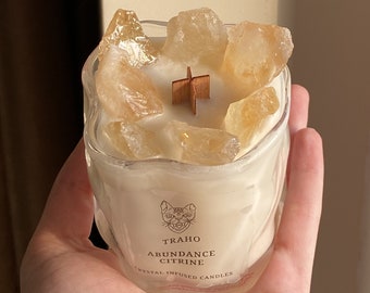 Traho Abundance Citrine Crystal Infused Soy Wax Natural Candle With Wooden Wick And Glitter Powder