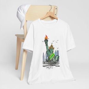 Asian Apsara Liberty NYC Cambodian Angkor Wat Cute T Shirt Cambo America Cute Khmer Clothes Cambo Girl Gift for Temple Friend City Skyline