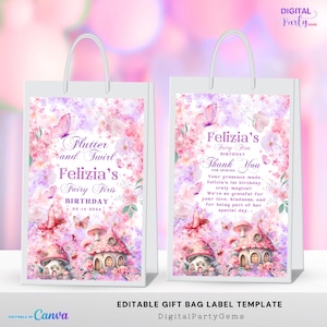 Può includere: Due sacchetti regalo bianchi con manici, con un design floreale e a farfalla nei toni del rosa e del viola. Le borse hanno il testo che recita "Flutter and Twirl Felizia's Fairy First Birthday" e "Felizia's Fairy First Birthday Thank You".
