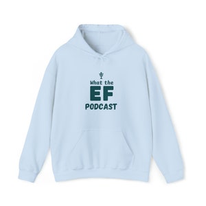 What the EF パーカー - ライトブルー/フォレストグリーン - ユニセックス ヘビーブレンド™ フード付きスウェットシャツ