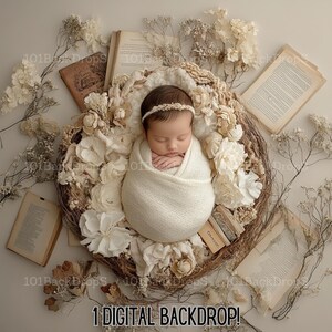Könnte beinhalten: Ein neugeborenes Baby, eingehüllt in eine cremefarbene Decke, liegt in einem Blumennest mit getrockneten Blumen und alten Büchern. Das Bild ist ein digitaler Hintergrund mit dem Text "1 DIGITAL BACKDROP!"