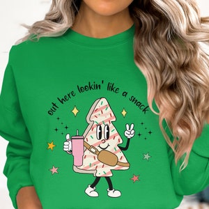 Fun Pizza Snack Sweatshirt, Out Here Lookin&#39; Like a Snack Shirt, Cute Cartoon Pizza Sweater, Foodie Lover Gift Idea, Cozy Funny Sweatshirt