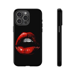 Labios rojos arte de dibujos animados Phone Case / pop punk Charm Phone Cover / Regalo negro rojo para amigos / iPhone 15 14 13 12 11