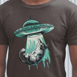 Cat UFO Abduction Shirt Aliens UFO Themed Graphic Shirts Cat Mom Birthday Gift Cat Dad Alien Lover Christmas Gift Abducted Kitty T-Shirt