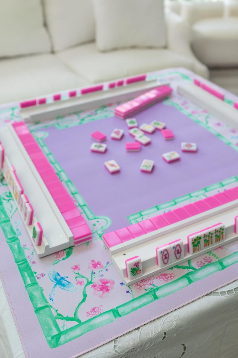 Pastel Chinoiserie Mahjong Mat, Garden Party neoprene Mahjongg mat, green and lavender pagoda mahj mat, Chinesefloral Mahj-ongg mat Bild 1