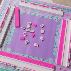 Pastel Chinoiserie Mahjong Mat, Garden Party neoprene Mahjongg mat, green and lavender pagoda mahj mat, Chinesefloral Mahj-ongg mat Bild 3