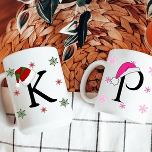 Set di tazze natalizie con lettere personalizzate, tazza da caffè per le feste personalizzata, tazza invernale da donna, regalo di Natale, tazza di Babbo Natale, allegro e luminoso Natale