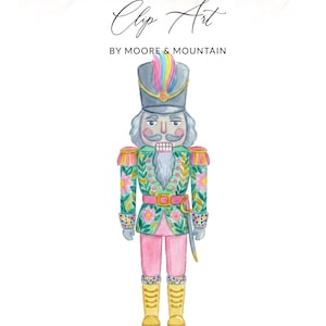 Könnte beinhalten: Aquarell-Illustration eines Nussknacker-Soldaten. Der Nussknacker trägt einen grauen Hut mit einer Regenbogenfeder, eine grüne Jacke mit rosa Blumenakzenten, eine rosa Hose und gelbe Stiefel. Der Text "Clip Art by Moore & Mountain" steht oben.