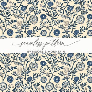 Pode incluir: Um padrão floral sem costura com flores e folhagens azul marinho e taupe em um fundo creme. O design inclui o texto "seamless pattern" e "BY MOORE & MOUNTAIN" em branco.