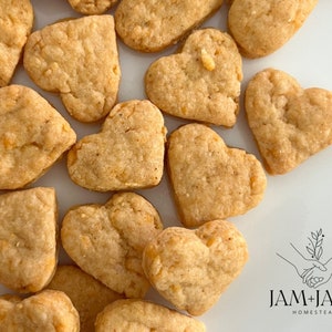 Homemade Crispy Cheese Crackers Recipe Download, Cheese cracker Snack Recipe, Crispy and Cheesy Treats, Perfect for Snacking