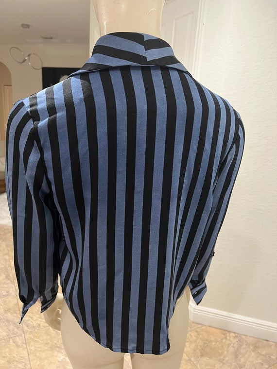 Lizzy Dizzy Striped Button Down Size S Blouse (Pr… - image 4
