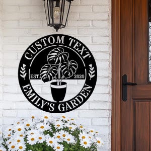 Personalized Garden Metal Sign, Custom Plant Name Sign with Monstera Leaf, Round Outdoor Garden Decor, Gift for Plant Lovers