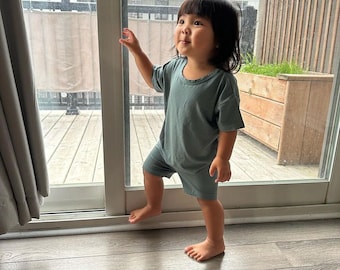 Premium bambu t-shirtset | Småbarnspyjamas | Pyjamas | Kortärmat set | Träningskläder | Födelsedagspresent | Essentials för babygarderoben