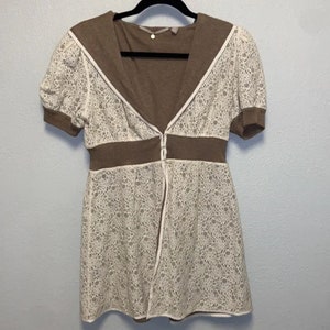 Retro VTG Rare Twee Reversible Anthropologie Knitted & Knotted Short Sleeved Ivory Brown Lace Cardigan Hoodie image 3