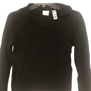 GUC Vintage 90s Villager by Liz Claiborne Black V Neck Ribbed Knit Sweater