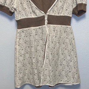 Retro VTG Rare Twee Reversible Anthropologie Knitted & Knotted Short Sleeved Ivory Brown Lace Cardigan Hoodie image 4