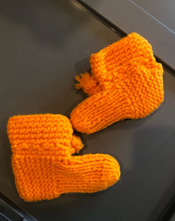 HANDMADE VINTAGE KNIT Baby Doll Booties Halloween - image 3