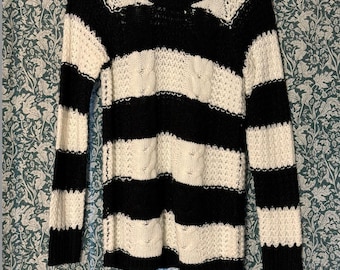 NWT Rubbish Nordstrom Size Small Black and White Knit Stripped Sweater Y2K