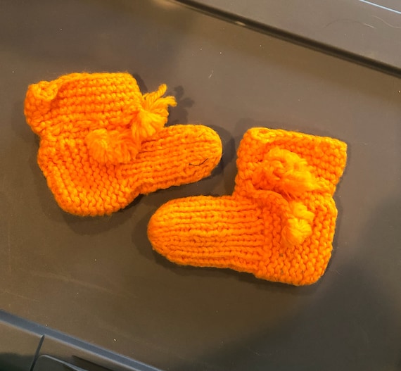 HANDMADE VINTAGE KNIT Baby Doll Booties Halloween - image 1