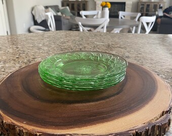 Vintage Federal Green Sharon/Cabbage Rose Plates Uranium Glass ~ Set Of 4