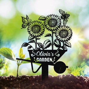 Personalized Sunflower Metal Garden Stake, Custom Garden Name Sign, Flower with Stakes Garden Sign, Sunflower Garden Art, Housewarming Gift