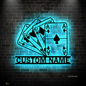 Gepersonaliseerde poker metalen muurkunst met verlichting, cadeau voor pokerliefhebber, poker game room decor, gamer cadeau aangepast monogram bord Royal Flush teken