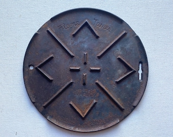 Antique Wagner Cast Iron Flame Tamer - For Restoration - Pitted