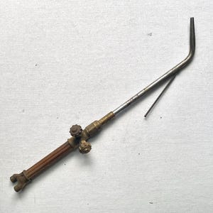 Vintage - Victor Type J-27 H778973 Welding and Cutting Oxy-Acetylene Cutting Torch - Victor Type 17 No. 5 Tip