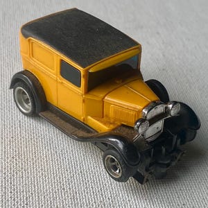 Vintage Working #1791 Yellow Aurora AFX Model A Ford Panel HO Slot Car