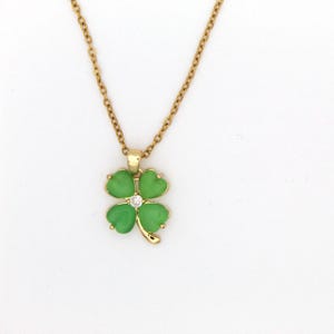 N30 Four-Leaf Clover Necklace Green and Gold in Color with Crystal