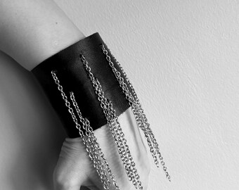 Lederarmband mit Fransen, handgefertigtes Gothic-Lederarmband, trendiges Rock-Armband