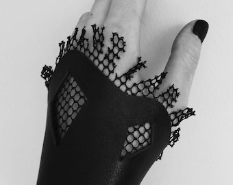 Eivor Cuff, Statement Cuff, Gothic Cuff, Avantgarde Cuff, Wedding Accessory, Black Genuine Leather, Gift For Women Men