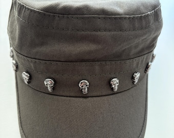 Schädel Kappe, Gothic Castro Hut, Rock Style Hut, Castro Hut, Khaki Nietenhut, Punk Hut, Armee Kappe, Militär Hut
