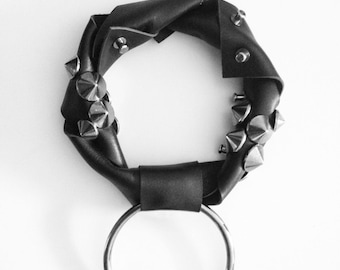 Punk Halskette, Gothic Halskette, Statement Halskette, Nieten Choker, Schwarzes Echtleder, Geschenk für Frauen Männer